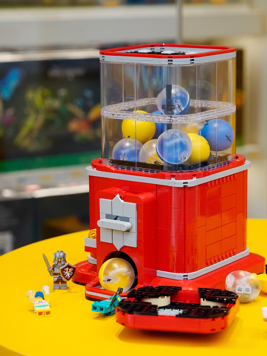 Creative Retro Game Brick Caps - Party Games Graduation Ideas reseña y precio