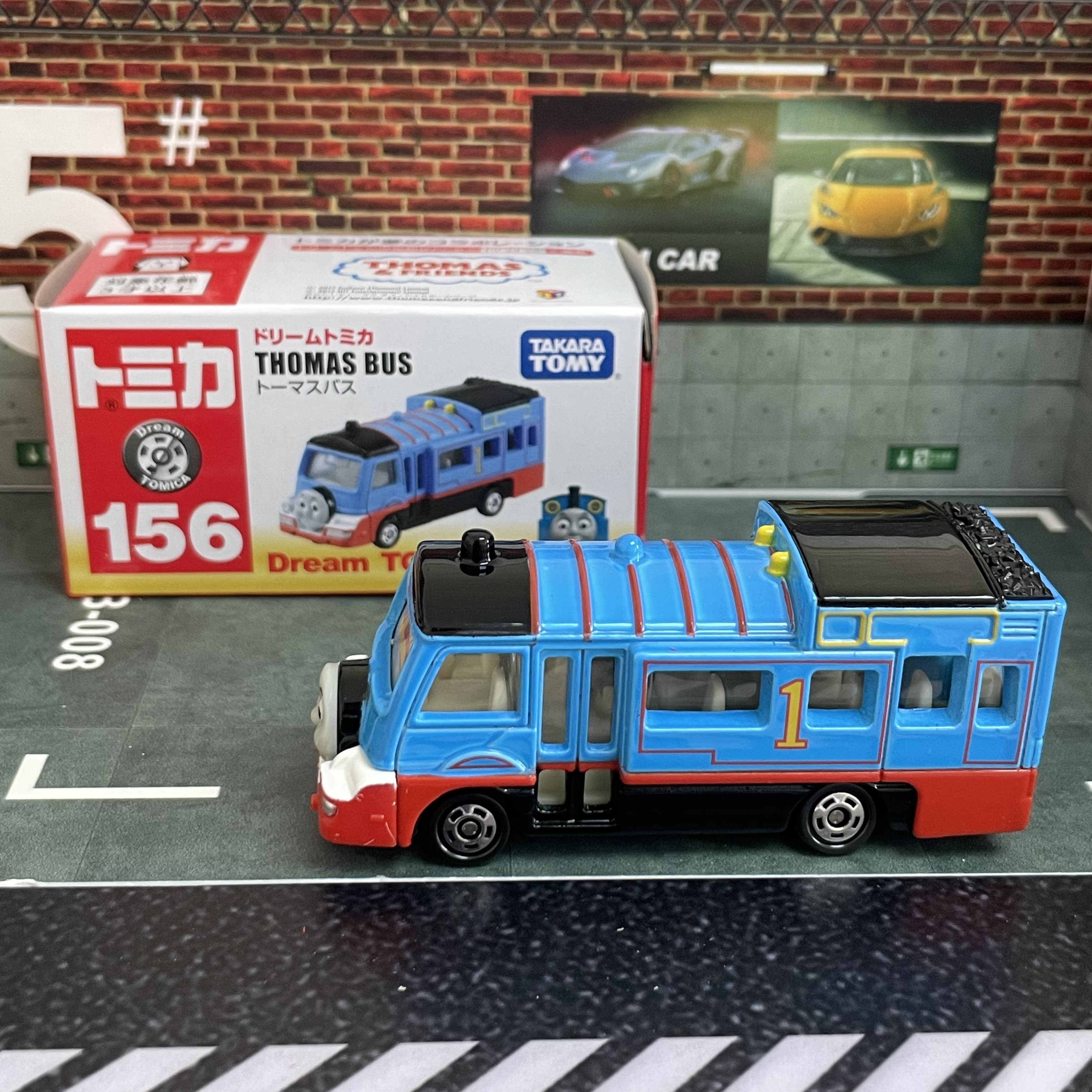Takara Tomy Dream Tomica No.15 - Party Games Bus reseña y precio