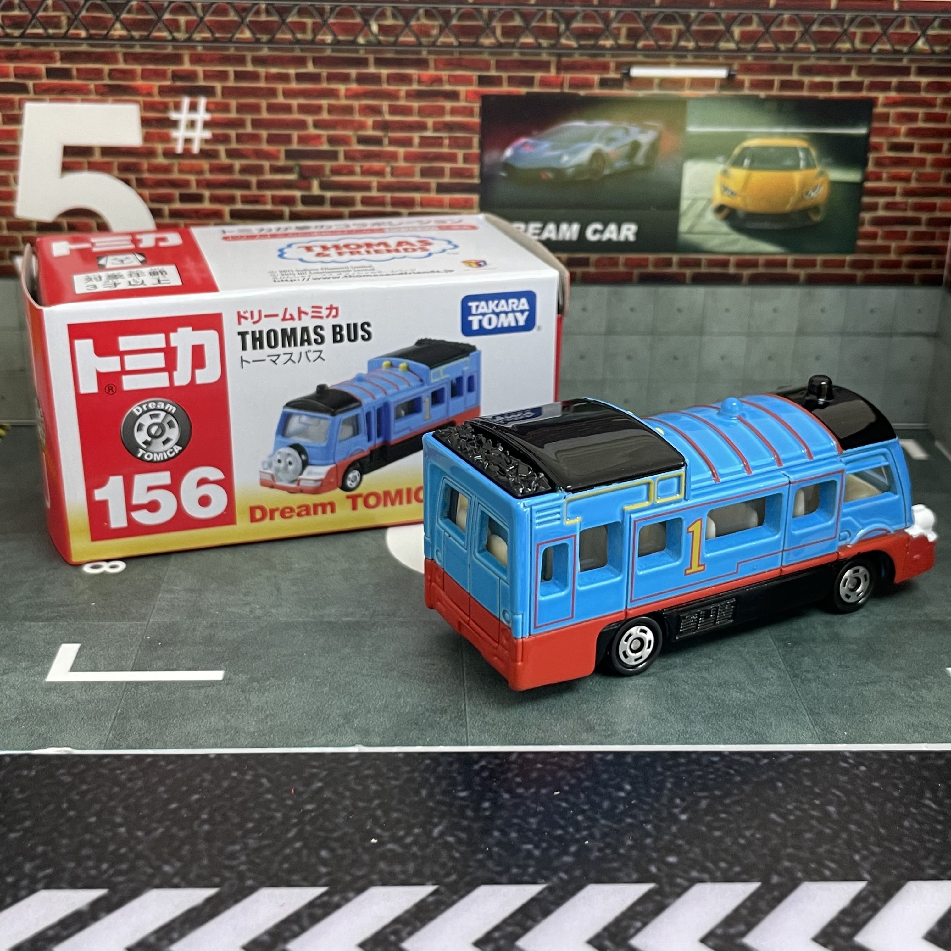 Takara Tomy Dream Tomica No.15 - Party Games Bus reseña y precio