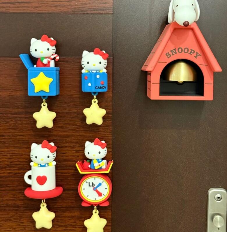 In Stock Hellokitty Retro Rest - Party Games New Year reseña y precio